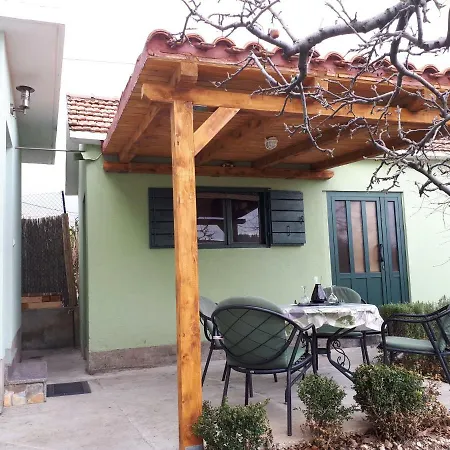 アパート Seaside For 2 P トロギール